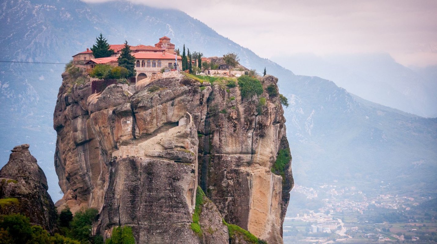 În cuibul vulturilor 122859