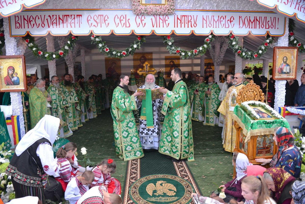 Mitropolitul Banatului a slujit la Crăiniceni 122926