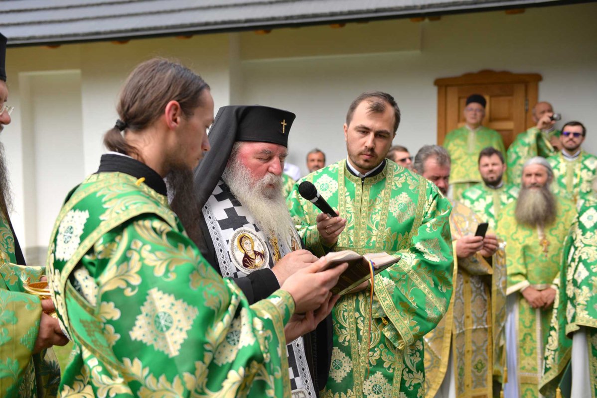 Mitropolitul Banatului a slujit la Crăiniceni 122928