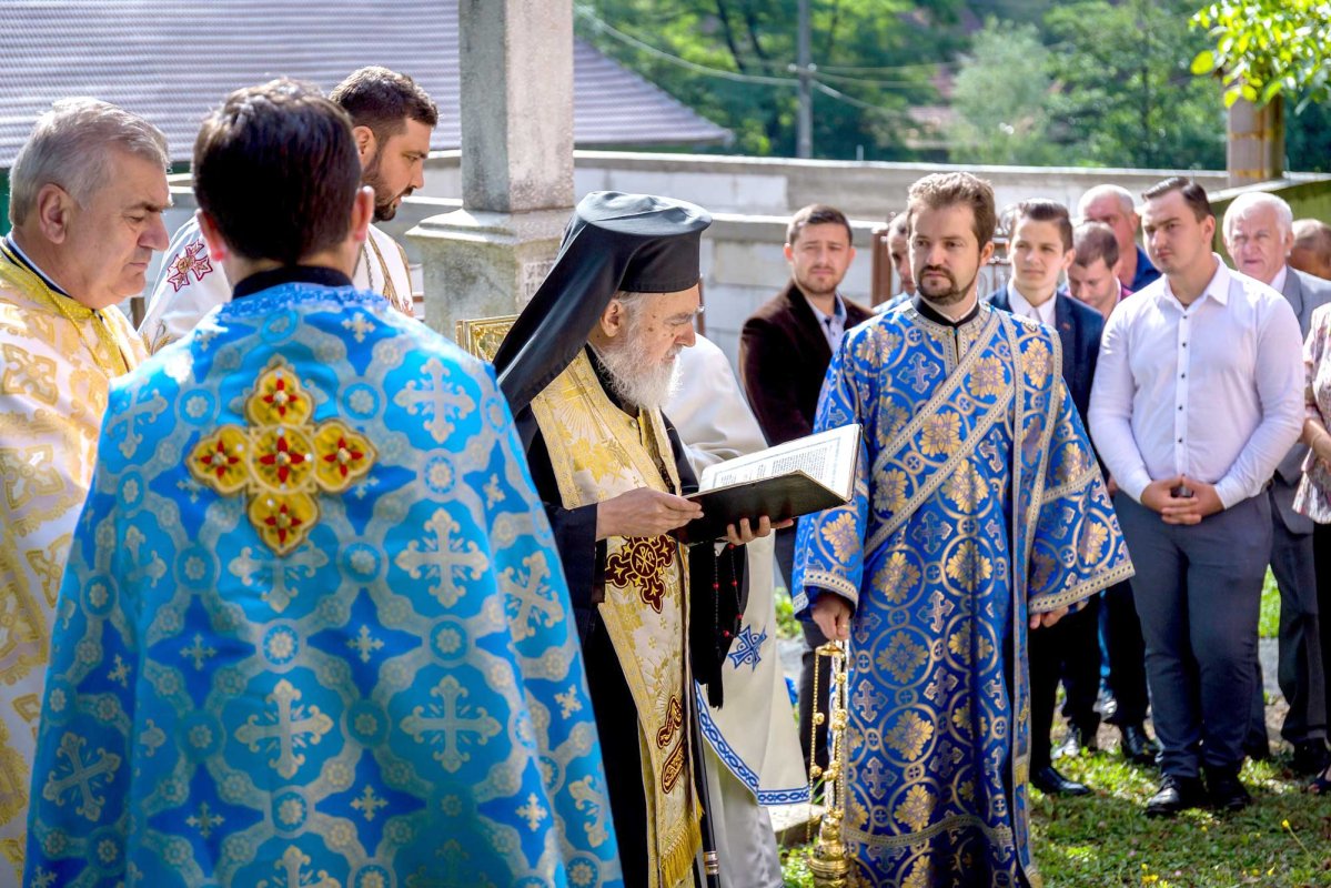 Slujiri arhierești în Duminica a VII-a după Rusalii 122883