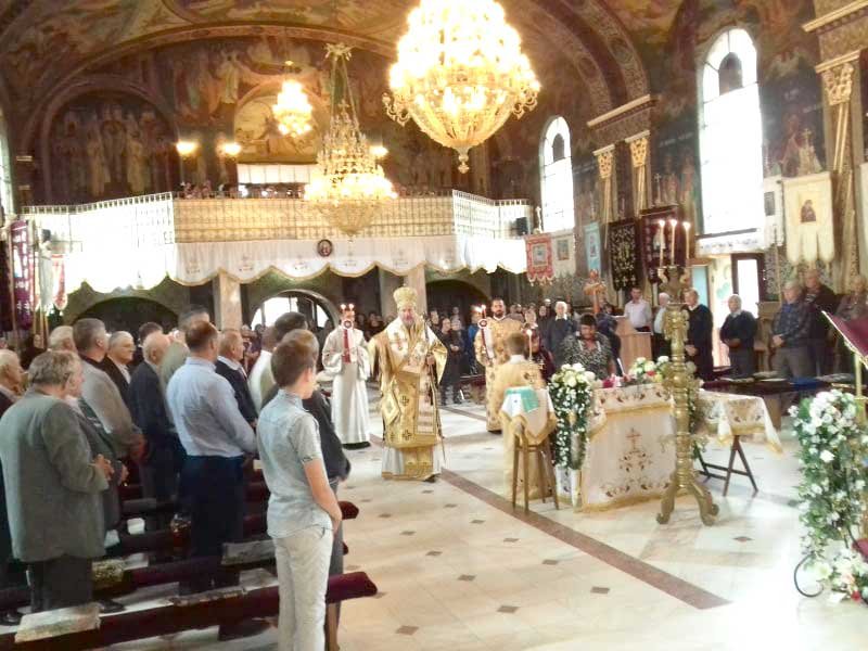 Slujiri arhierești în Duminica a VII-a după Rusalii 122890