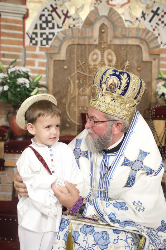 Slujiri arhierești în Duminica a VII-a după Rusalii 122899