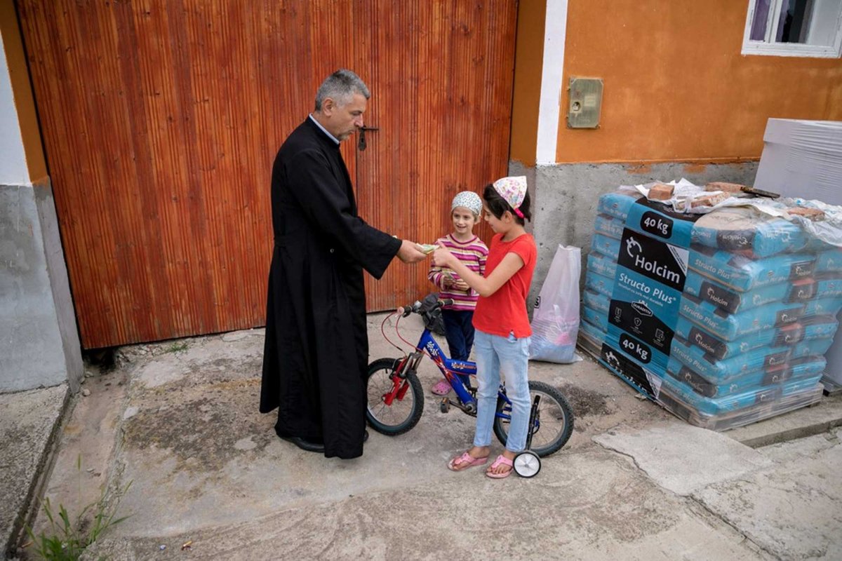 „Dăruiește mai mult decât primești!” 122993