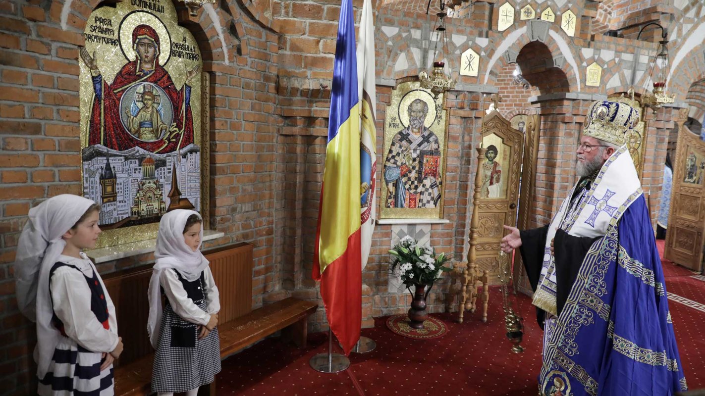 Paraclise săvârșite de ierarhi în Episcopia Maramureșului 122994