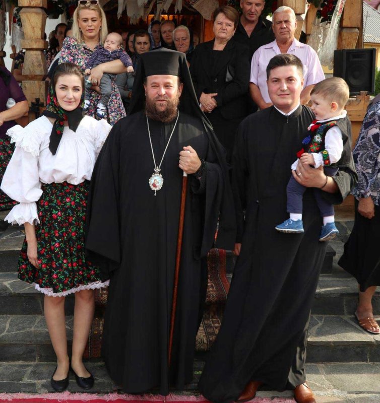 Paraclise săvârșite de ierarhi în Episcopia Maramureșului 123003