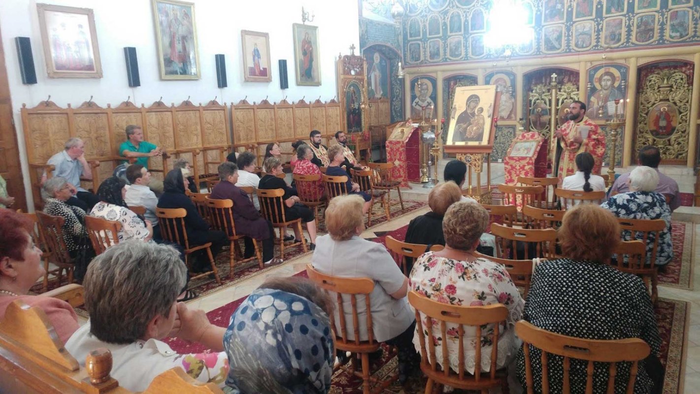 Seară duhovnicească în Parohia „Nașterea Sfântului Ioan Botezătorul” din Caransebeș 122992