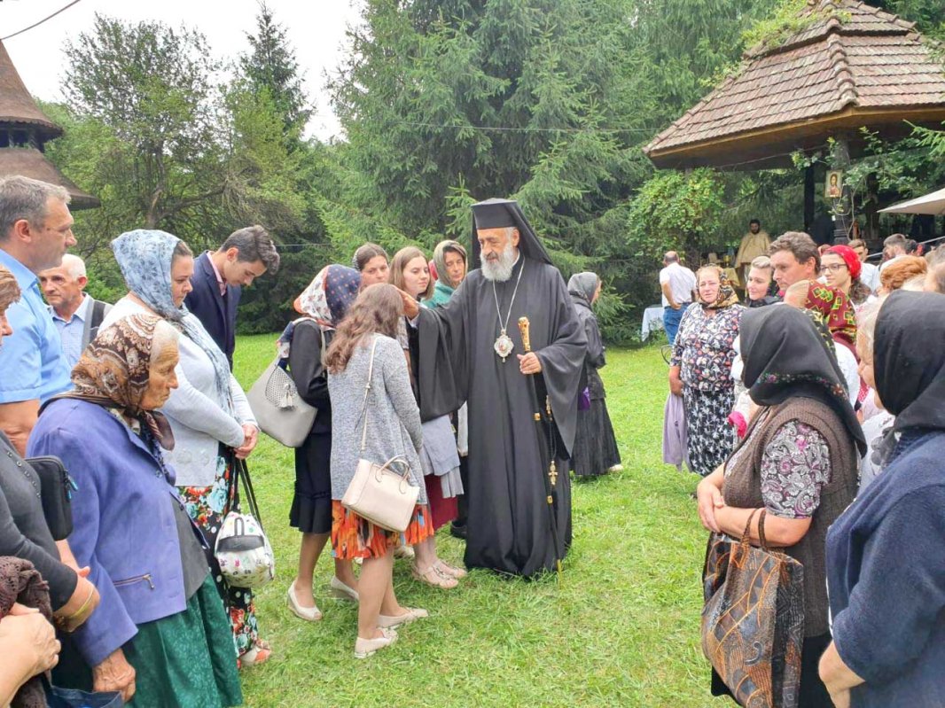 Slujiri arhierești la praznicul Schimbării la Față a lui Hristos 123063