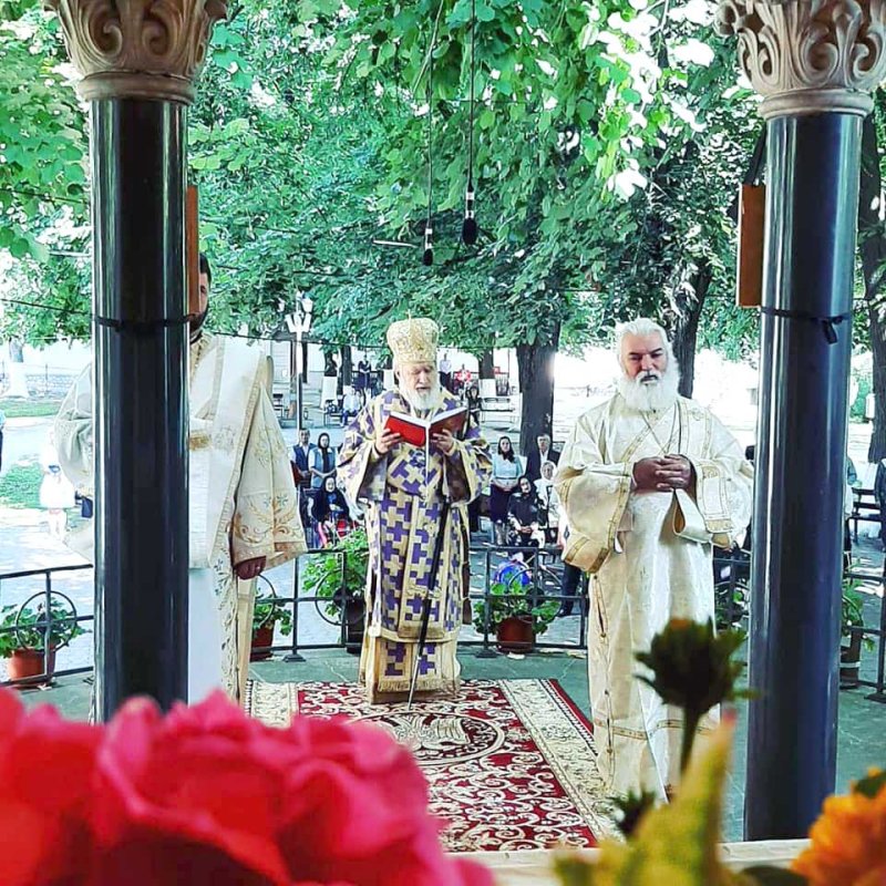 Slujiri arhierești la praznicul Schimbării la Față a lui Hristos 123070