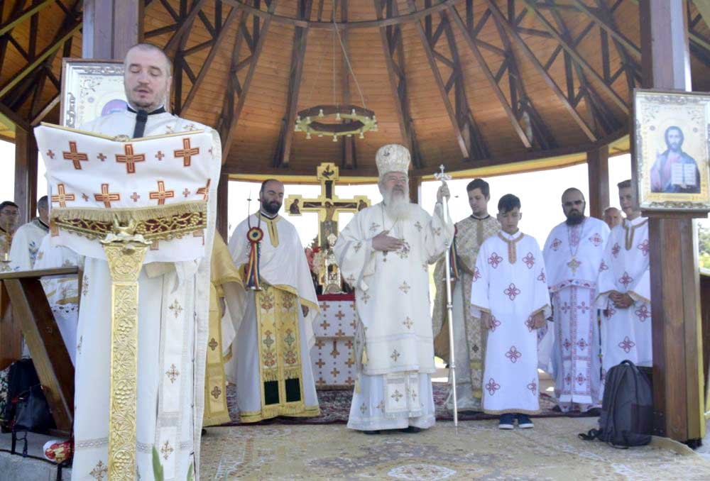 Hramul Mănăstirii de la Piatra Craiului 123154