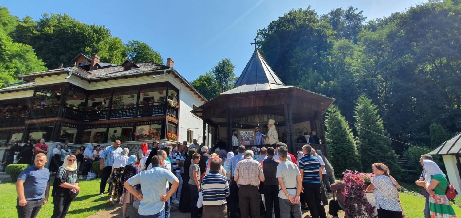 Mănăstirea Robaia și-a cinstit ocrotitorul spiritual 123111
