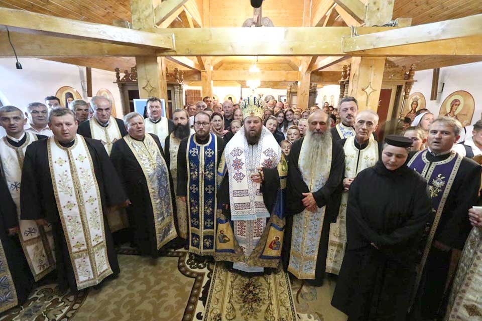 Slujba Paraclisului Maicii Domnului la Schitul Turţ Băi 123179