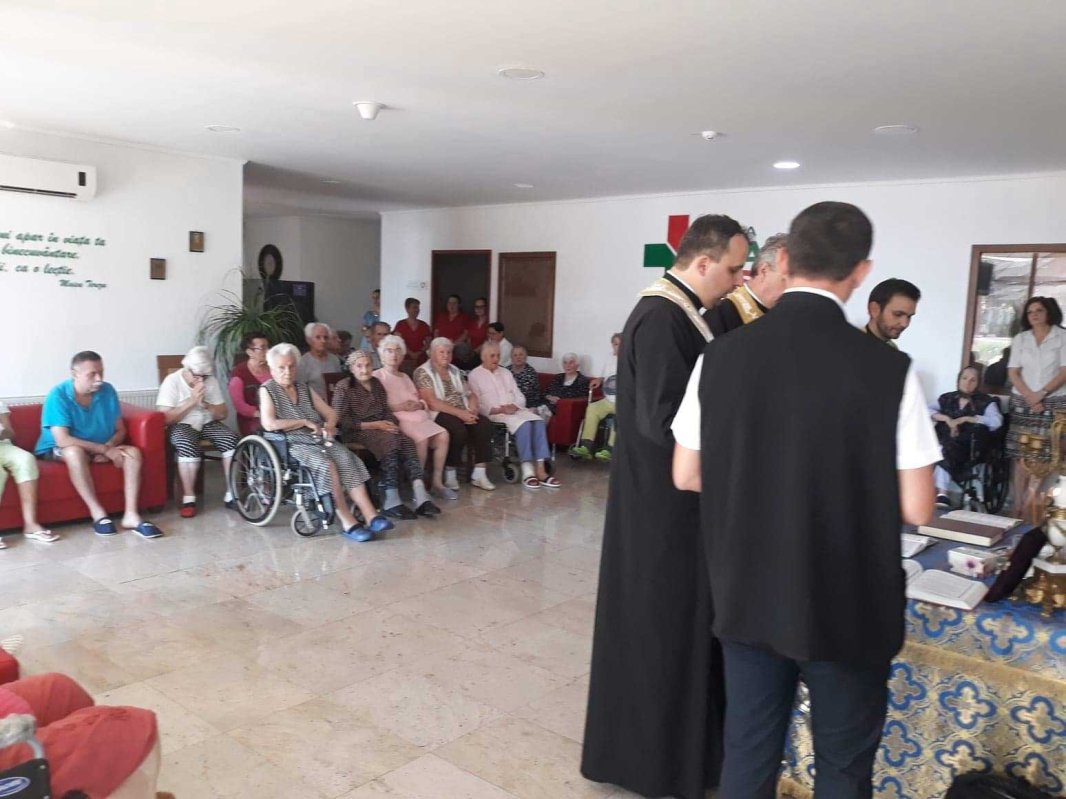 Taina Sfântului Maslu la Vladimirescu 123151