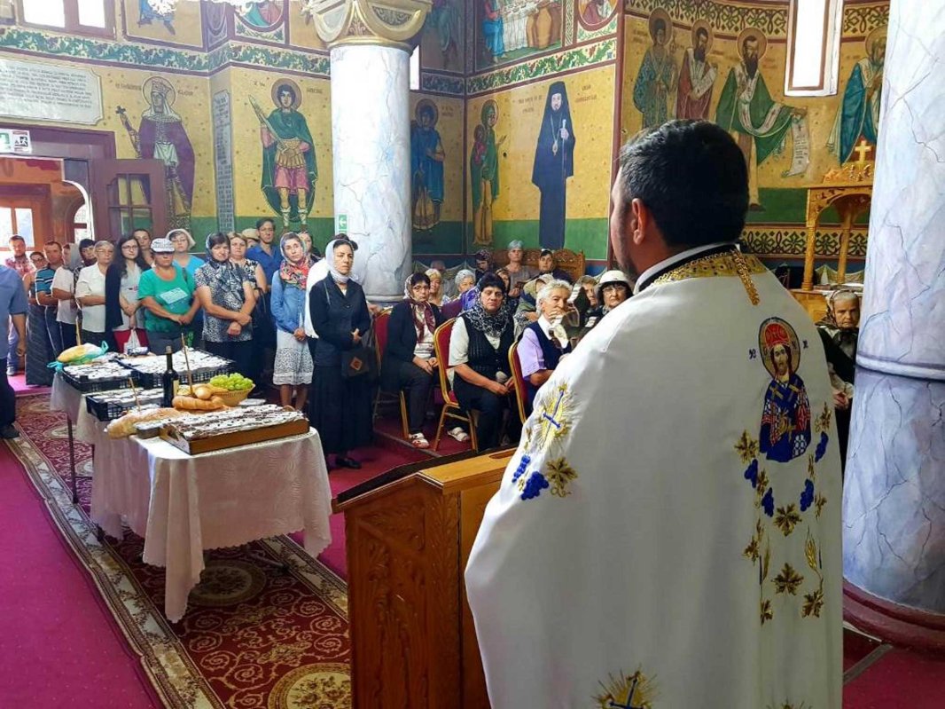 Biserica din Băile Herculane și-a prăznuit hramul 123285