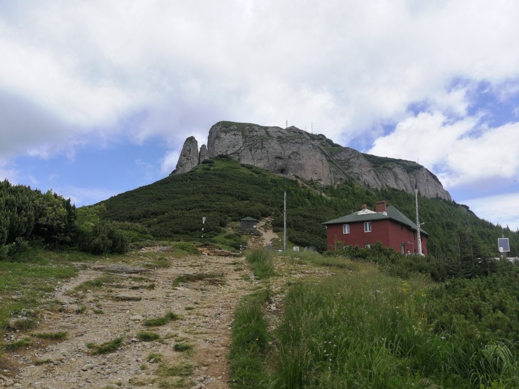 Pe cărări bătătorite de mii de paşi 123226