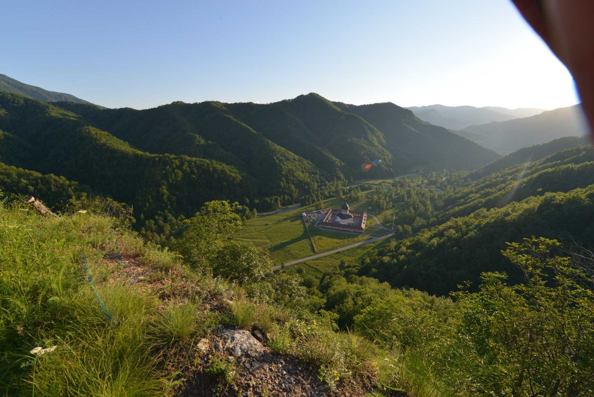 Obștea Sfântului Ioan Iacob de la mănăstirea din Țara Loviștei 122800