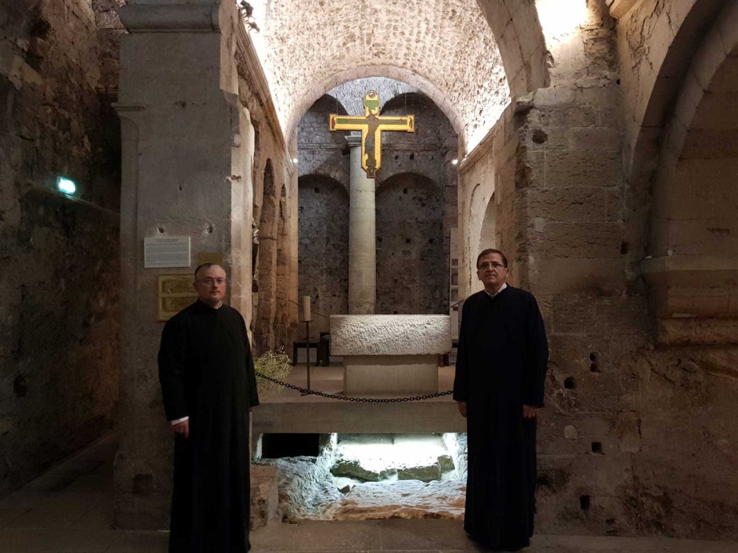 Pe urmele moaștelor Sfântului Antonie, în Franța 122789