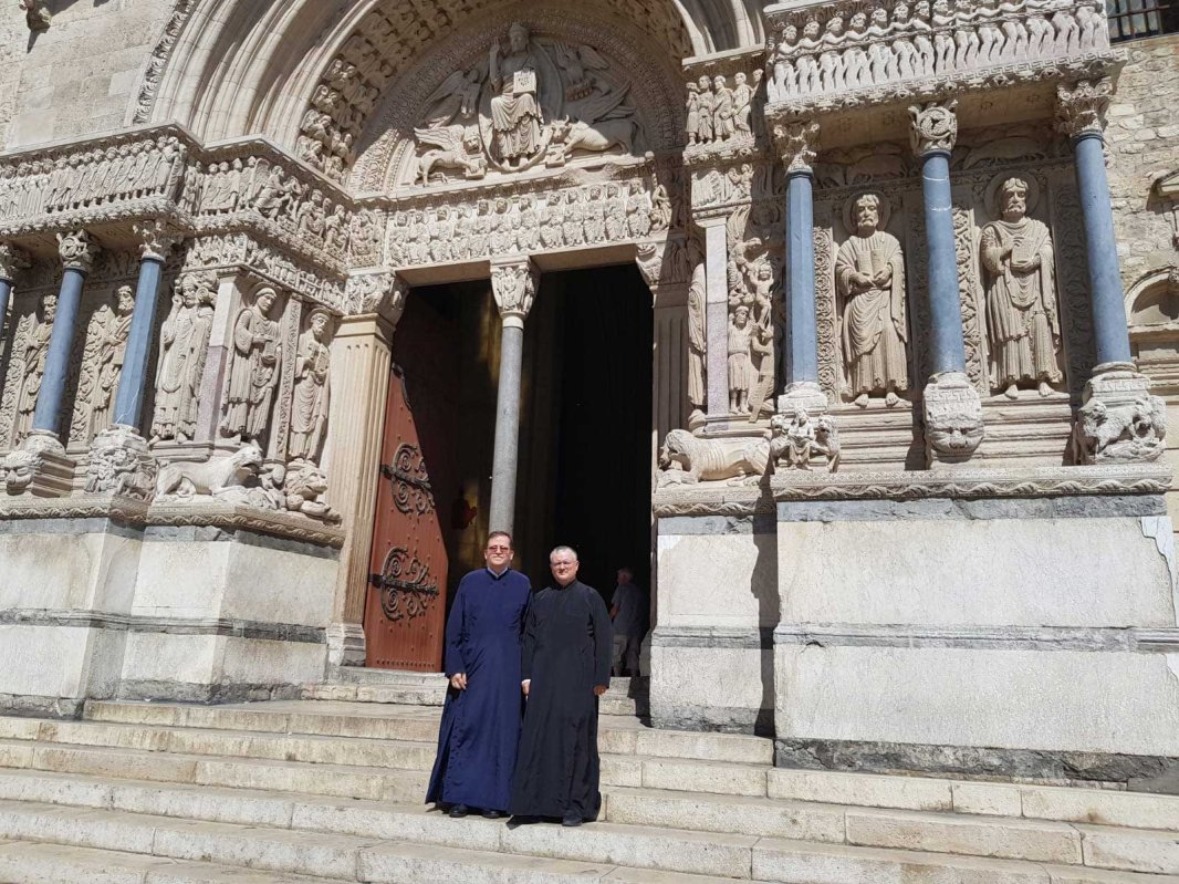 Pe urmele moaștelor Sfântului Antonie, în Franța 122795