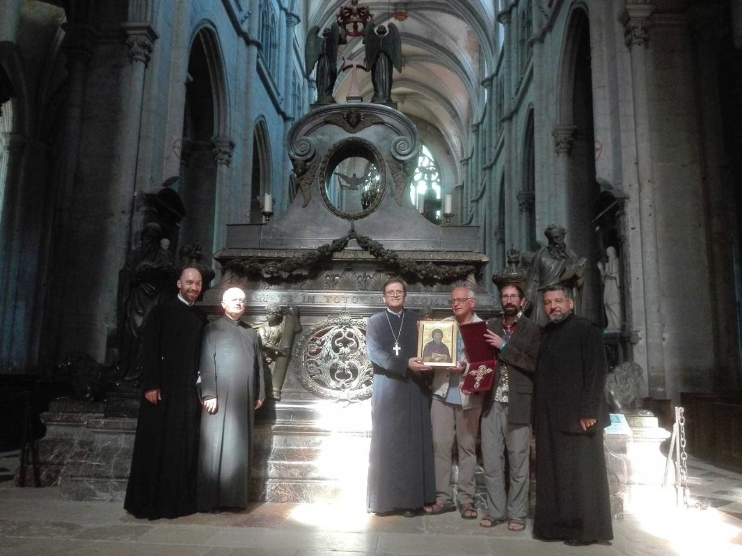 Pe urmele moaștelor Sfântului Antonie, în Franța 122798