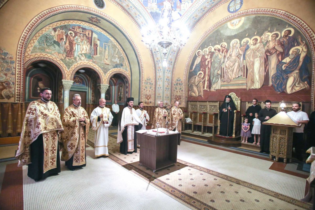 IPS Mitropolit Laurențiu și-a cinstit sfântul ocrotitor 123356