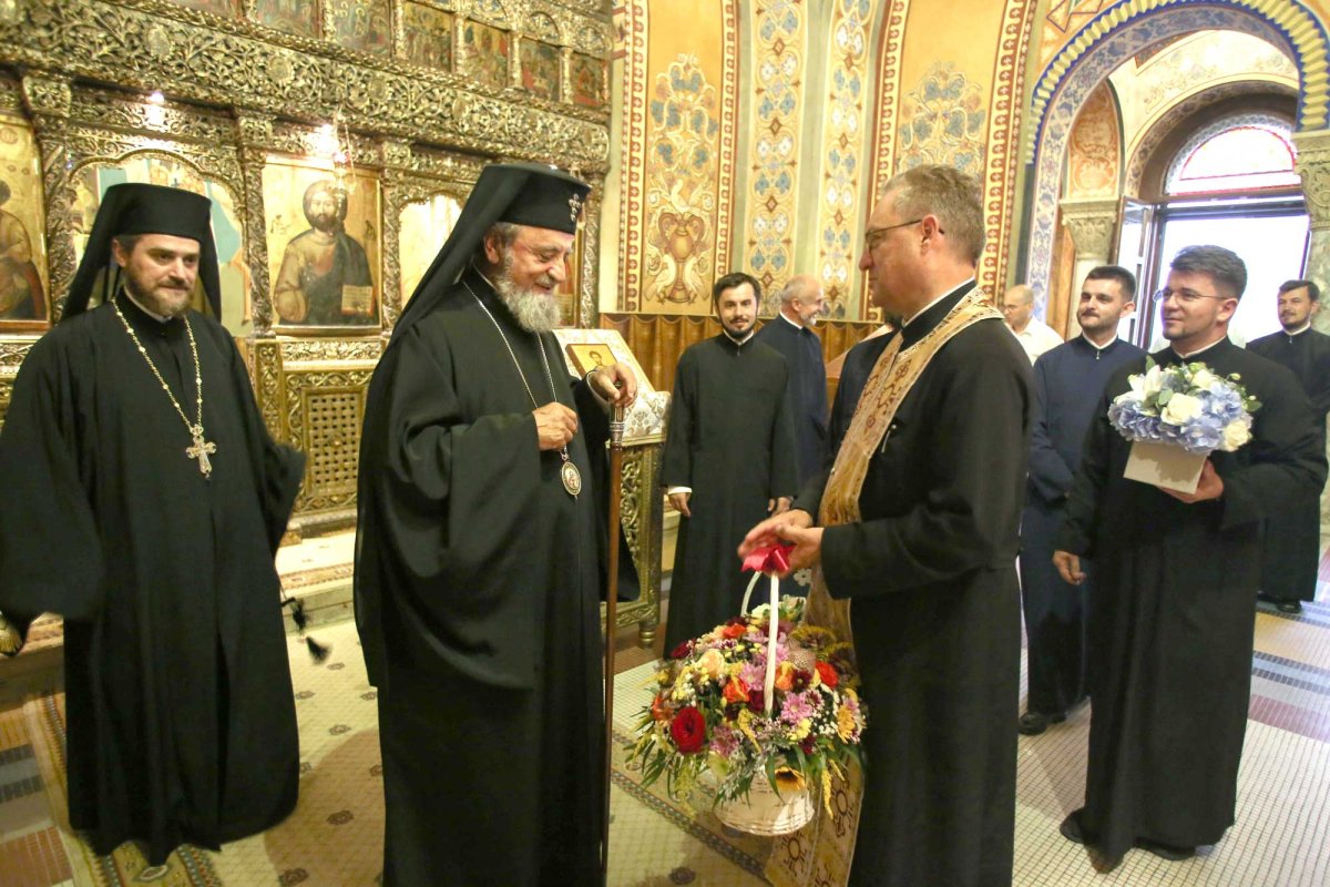 IPS Mitropolit Laurențiu și-a cinstit sfântul ocrotitor 123358