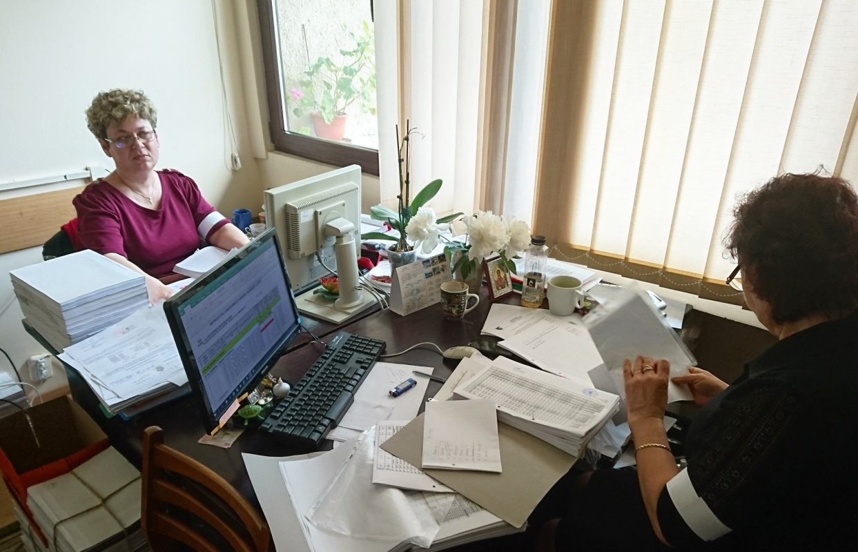 Numărul salariaţilor activi, în creştere 123458