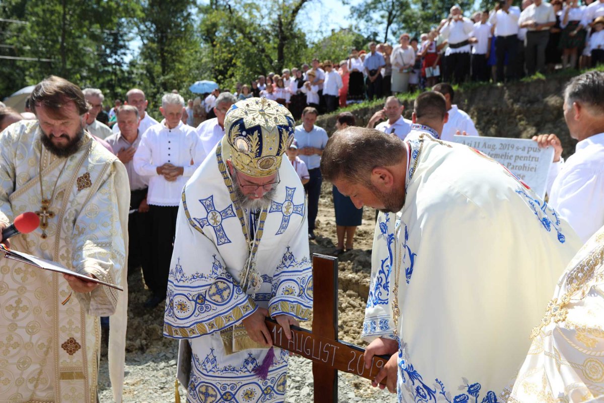 Slujiri arhierești în Duminica a VIII-a după Rusalii 123537