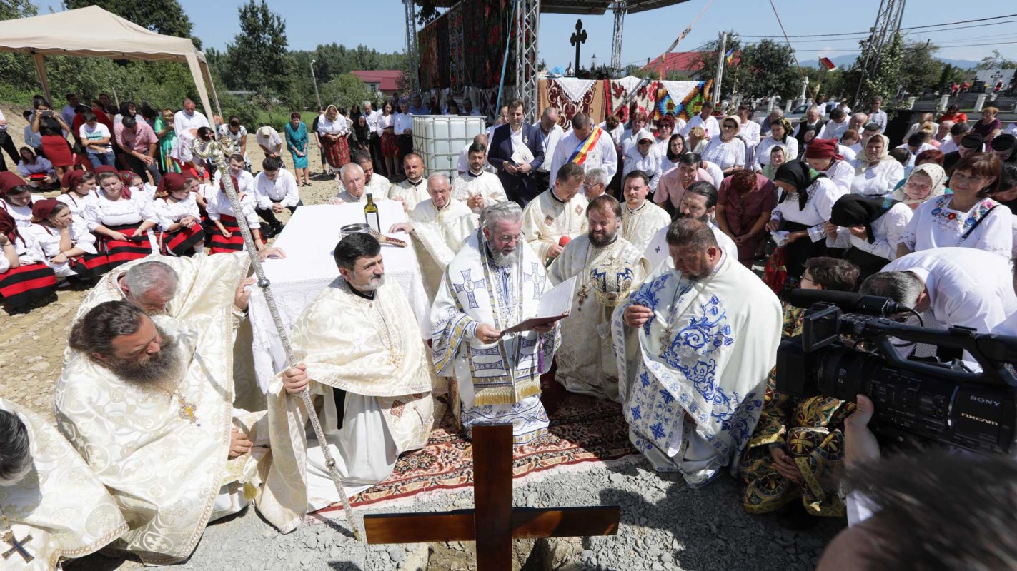 Slujiri arhierești în Duminica a VIII-a după Rusalii 123544