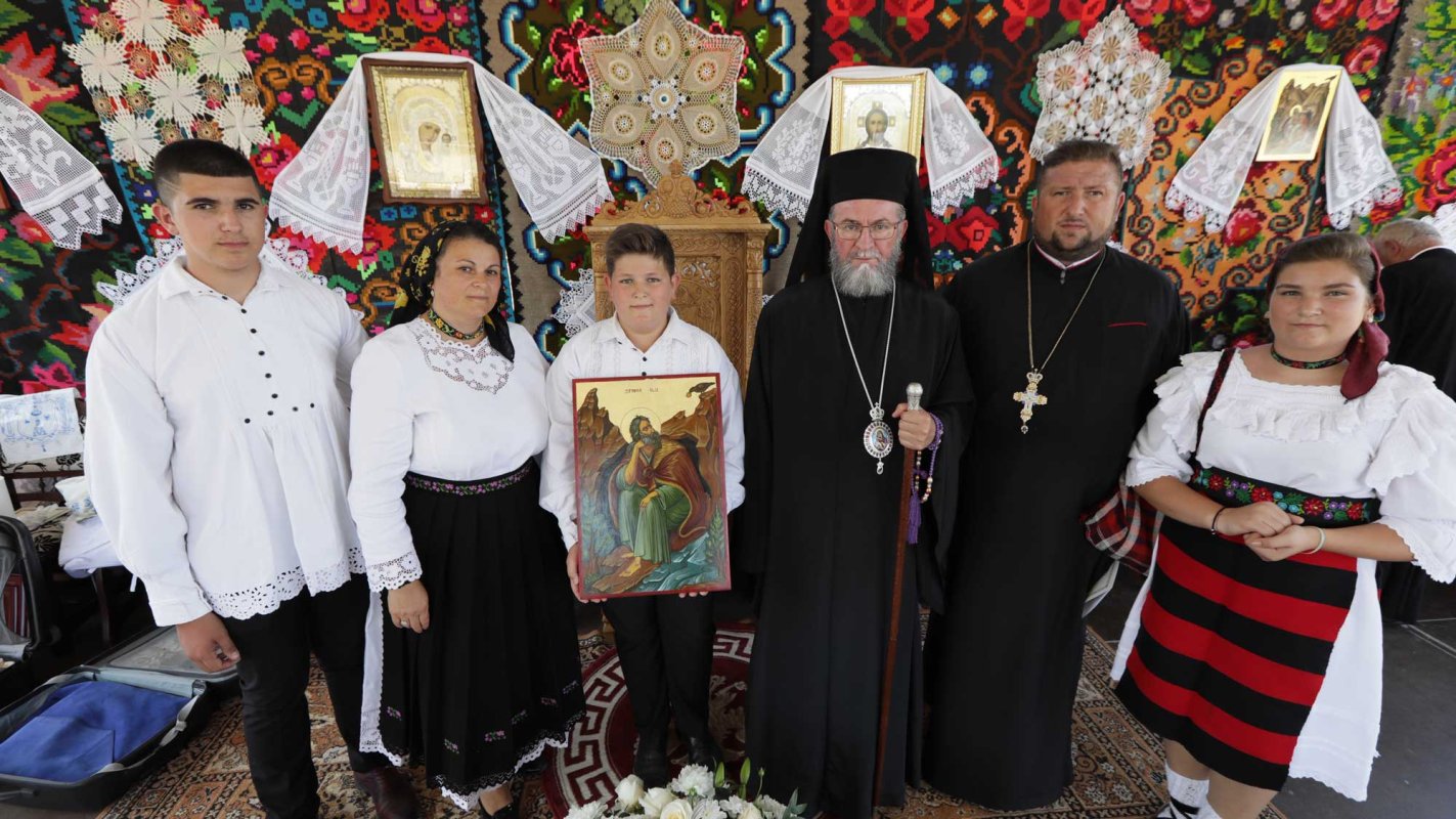 Slujiri arhierești în Duminica a VIII-a după Rusalii 123546