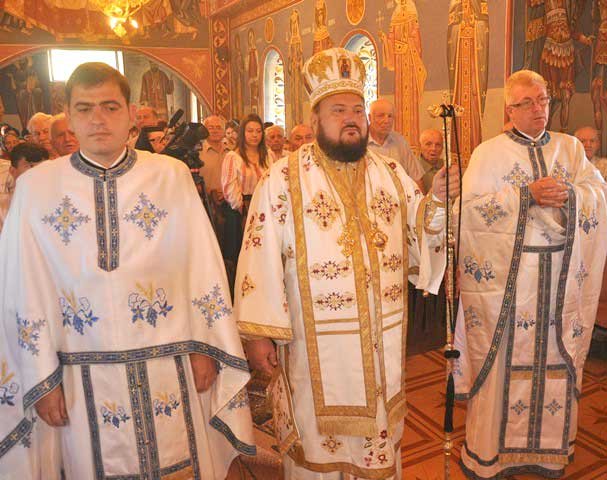 Slujiri arhierești în Duminica a VIII-a după Rusalii 123556