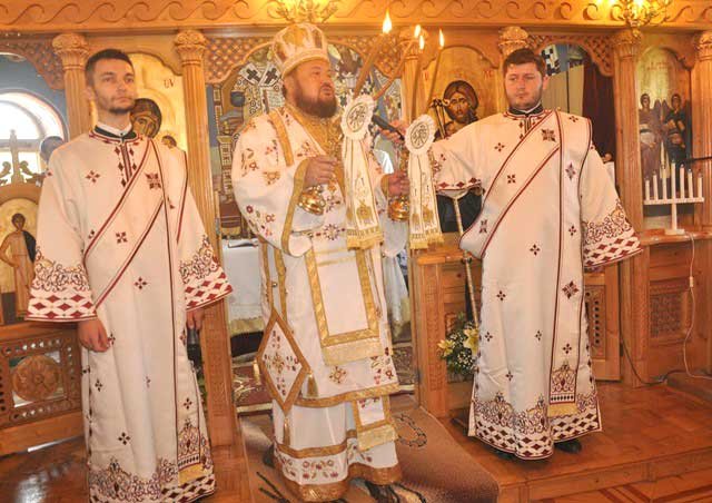 Slujiri arhierești în Duminica a VIII-a după Rusalii 123559