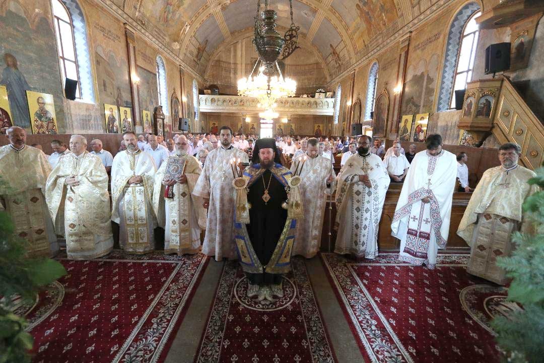 Slujiri arhierești în Duminica a VIII-a după Rusalii 123562