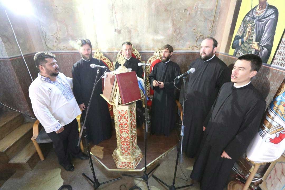 Slujiri arhierești în Duminica a VIII-a după Rusalii 123564