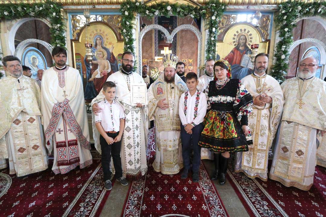 Slujiri arhierești în Duminica a VIII-a după Rusalii 123565