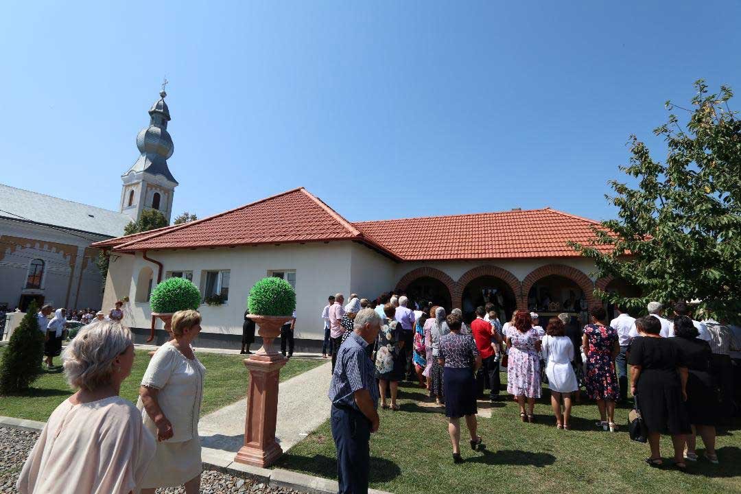 Slujiri arhierești în Duminica a VIII-a după Rusalii 123567