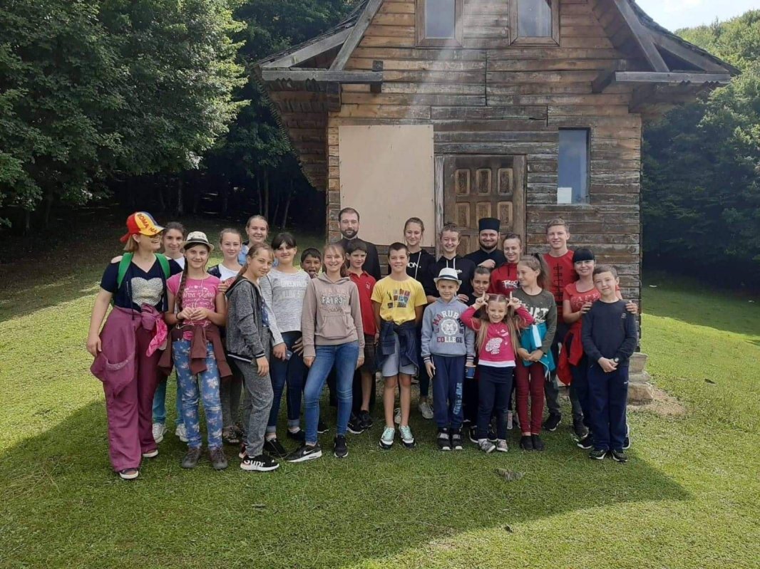 Activități culturale și educaționale la Văleni 123596