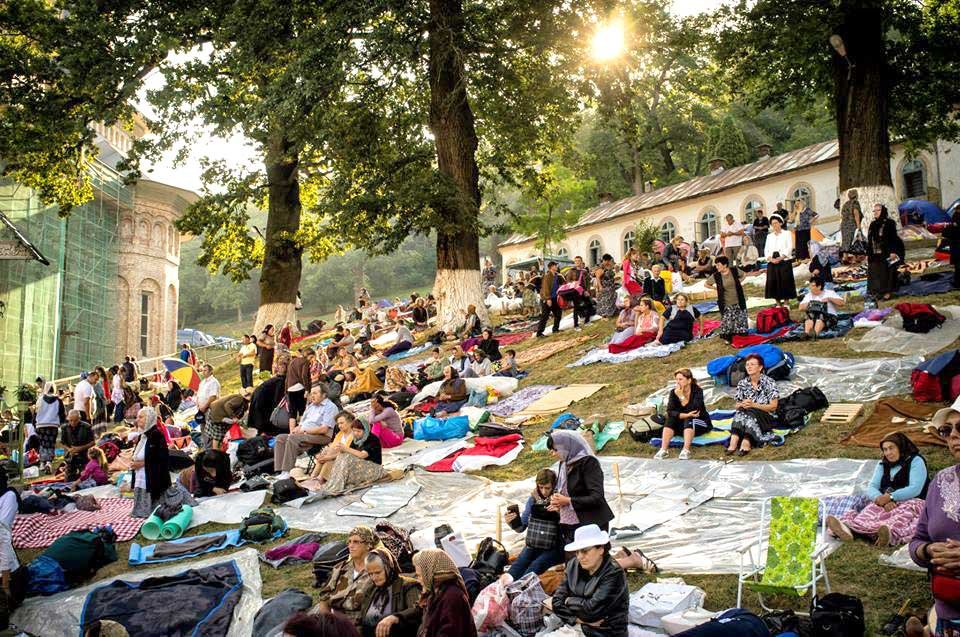 Pelerini spre Maica Domnului, la Nicula 123616