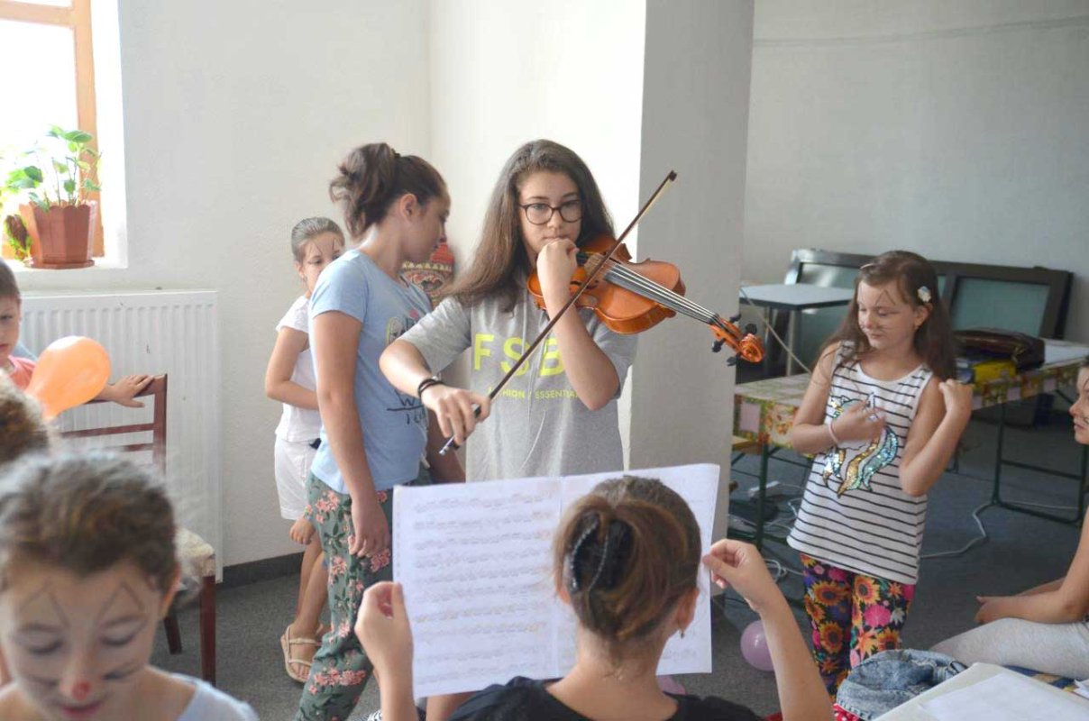 Școala de vară „V.I.S.”, desfășurată în parohia „Tolstoi” 123629