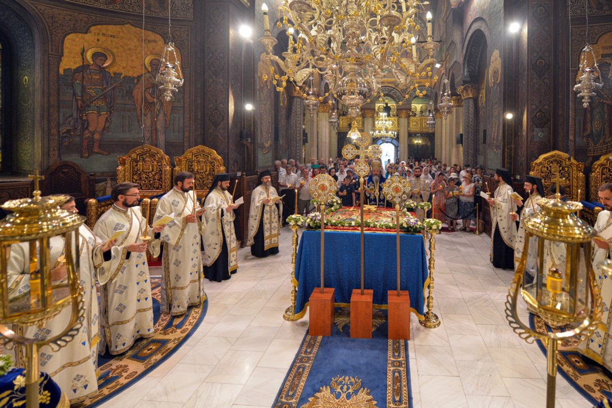 Procesiune cu Epitaful Preasfintei Născătoare de Dumnezeu 123694