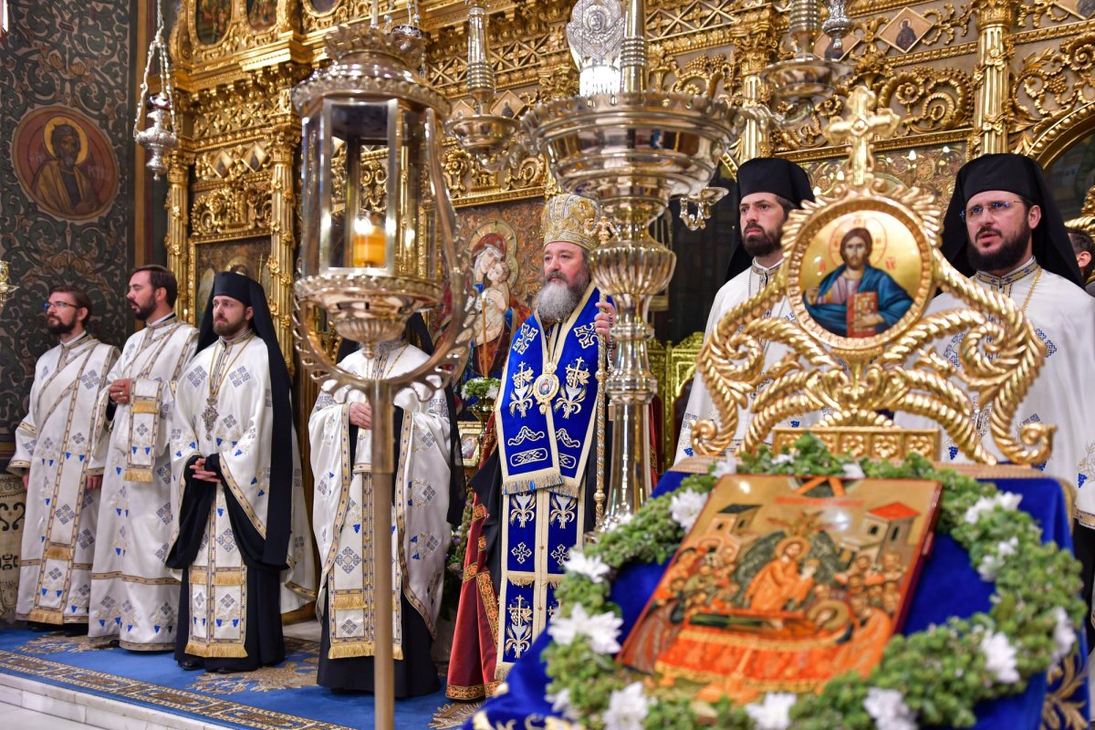 Procesiune cu Epitaful Preasfintei Născătoare de Dumnezeu 123699