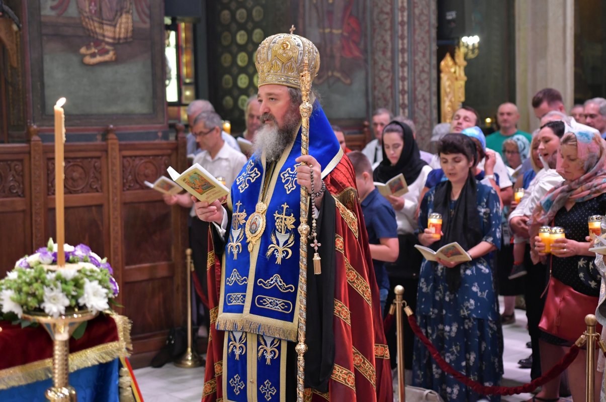 Procesiune cu Epitaful Preasfintei Născătoare de Dumnezeu 123710