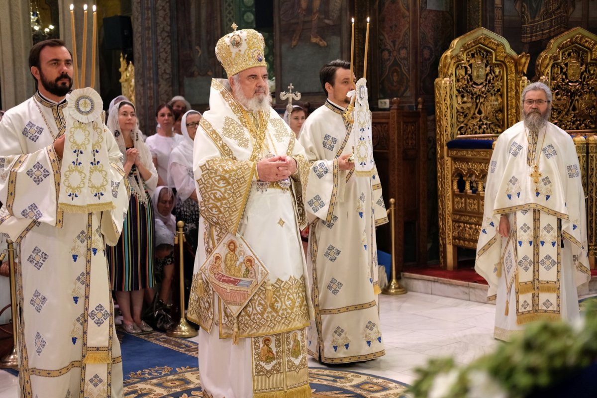 Cinstire adusă Maicii Domnului la Catedrala Patriarhală 123746