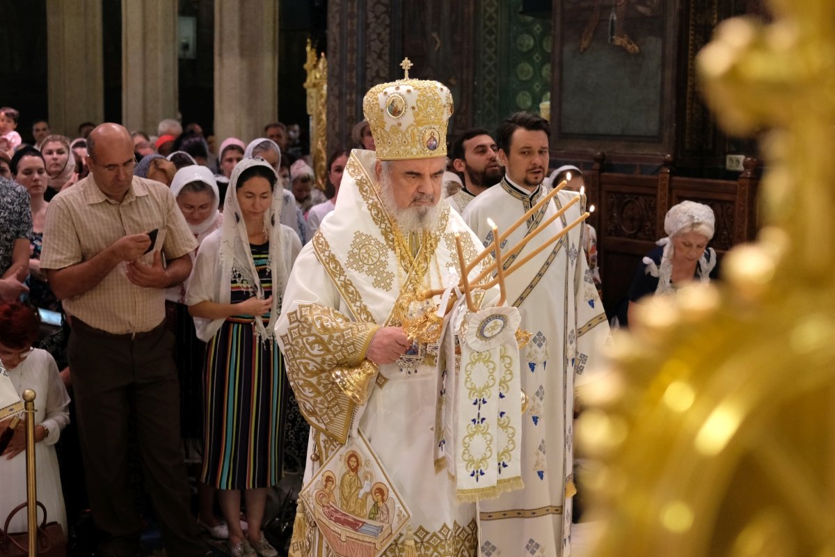 Cinstire adusă Maicii Domnului la Catedrala Patriarhală 123748