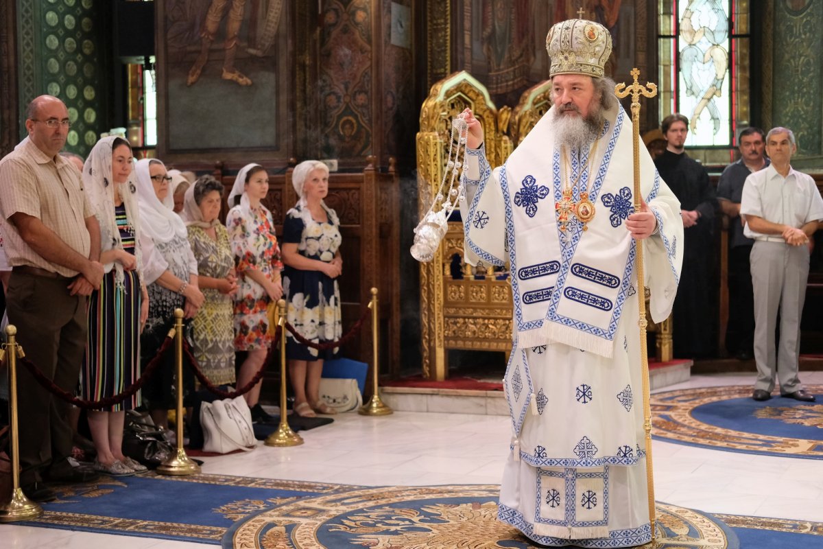 Cinstire adusă Maicii Domnului la Catedrala Patriarhală 123749