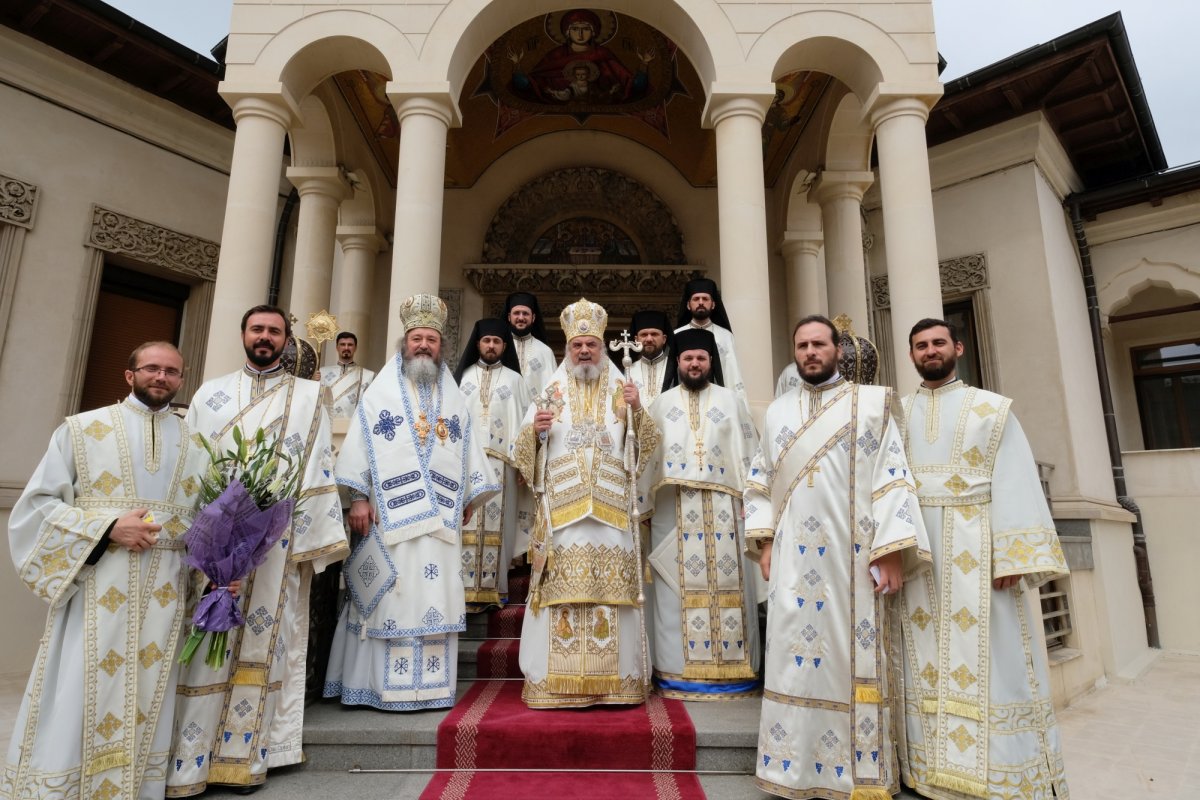 Cinstire adusă Maicii Domnului la Catedrala Patriarhală 123754