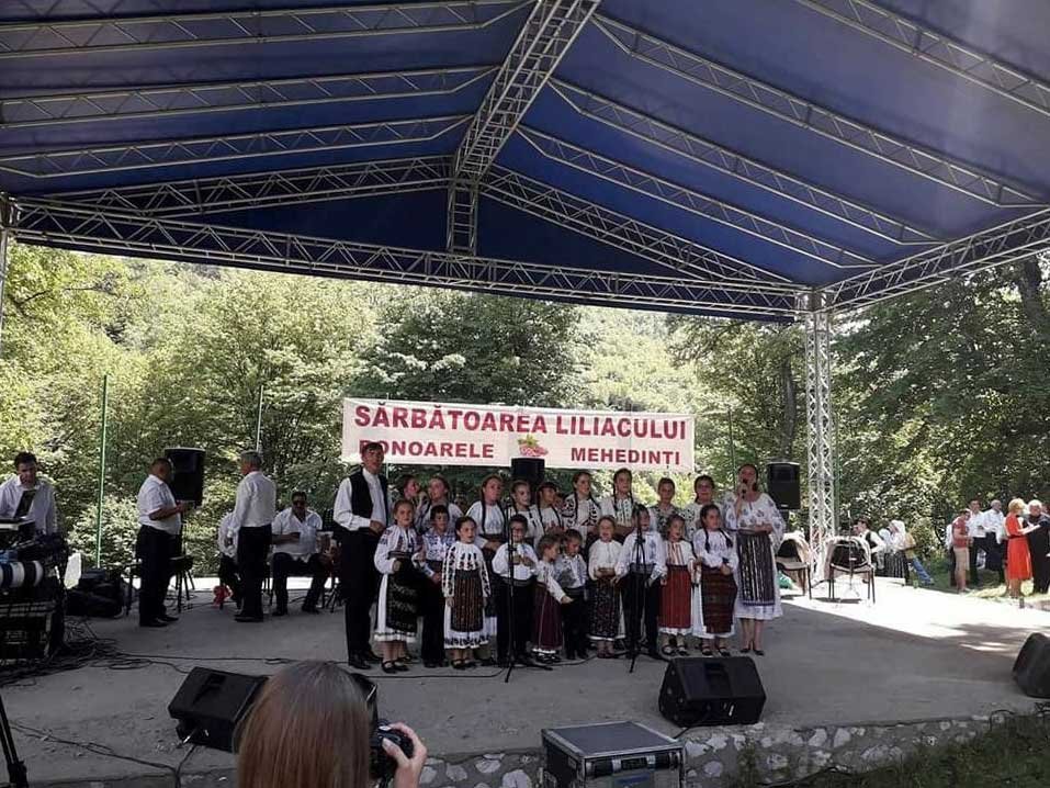 Ponoarele, satul care vine direct din legendă 123433