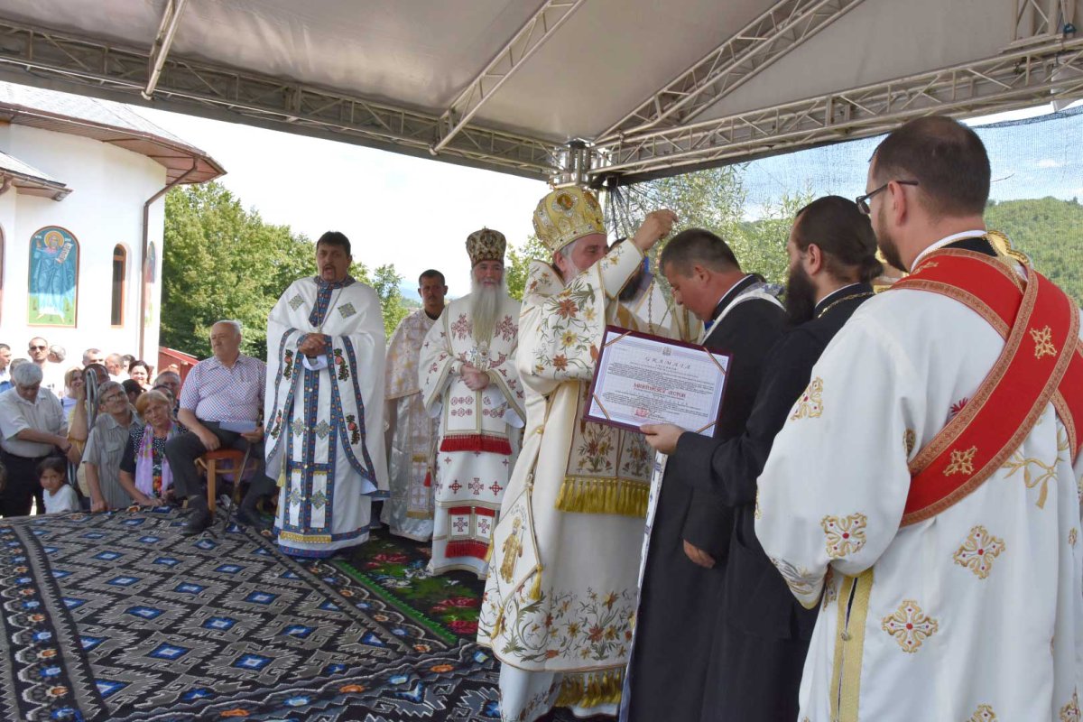 Ponoarele, satul care vine direct din legendă 123437