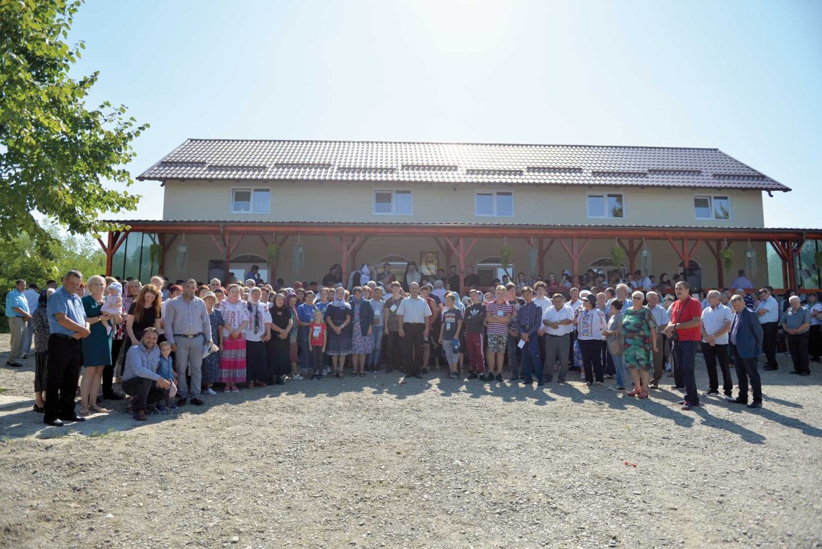 Sfinţire de casă socială la Parohia Crivaia - Tarcău 123897