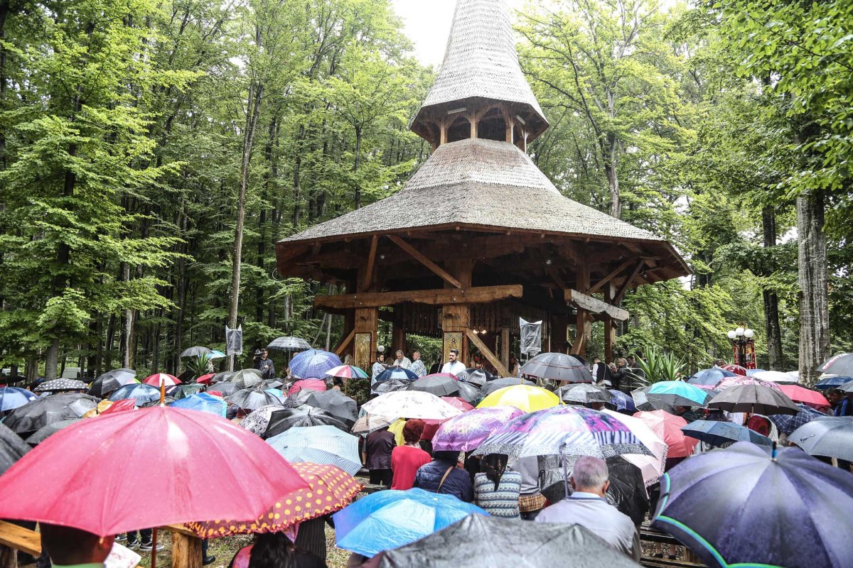 Slujiri arhierești la sărbătoarea Adormirii Maicii Domnului 123847