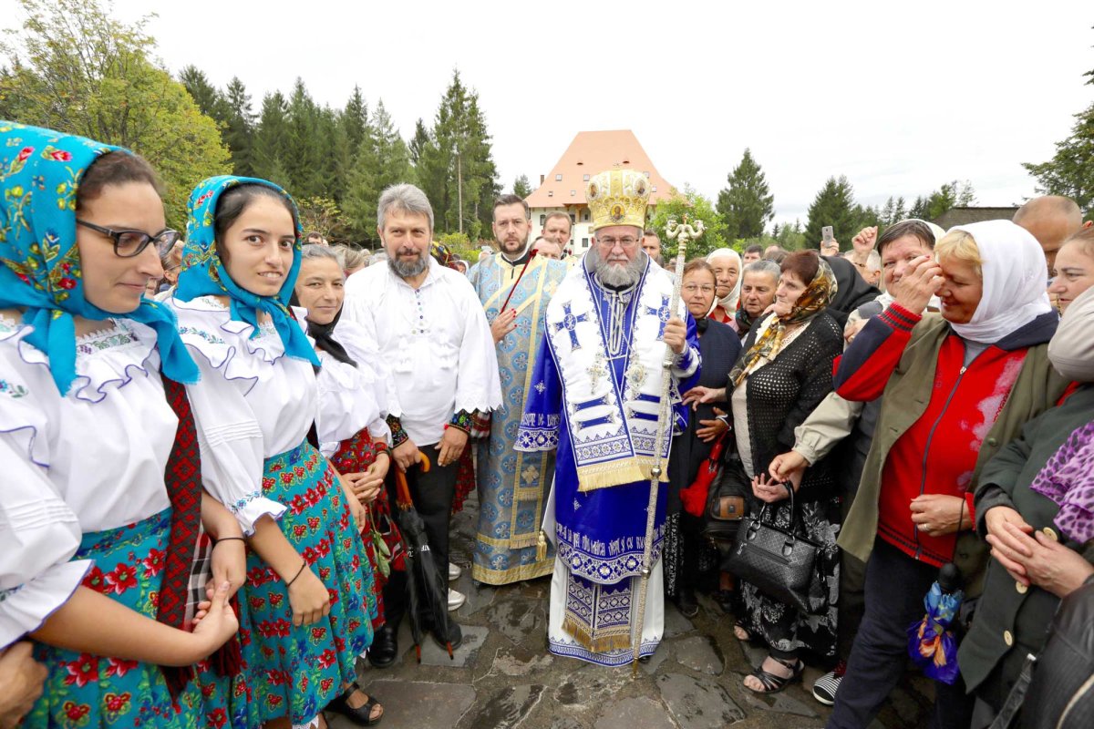 Slujiri arhierești la sărbătoarea Adormirii Maicii Domnului 123864