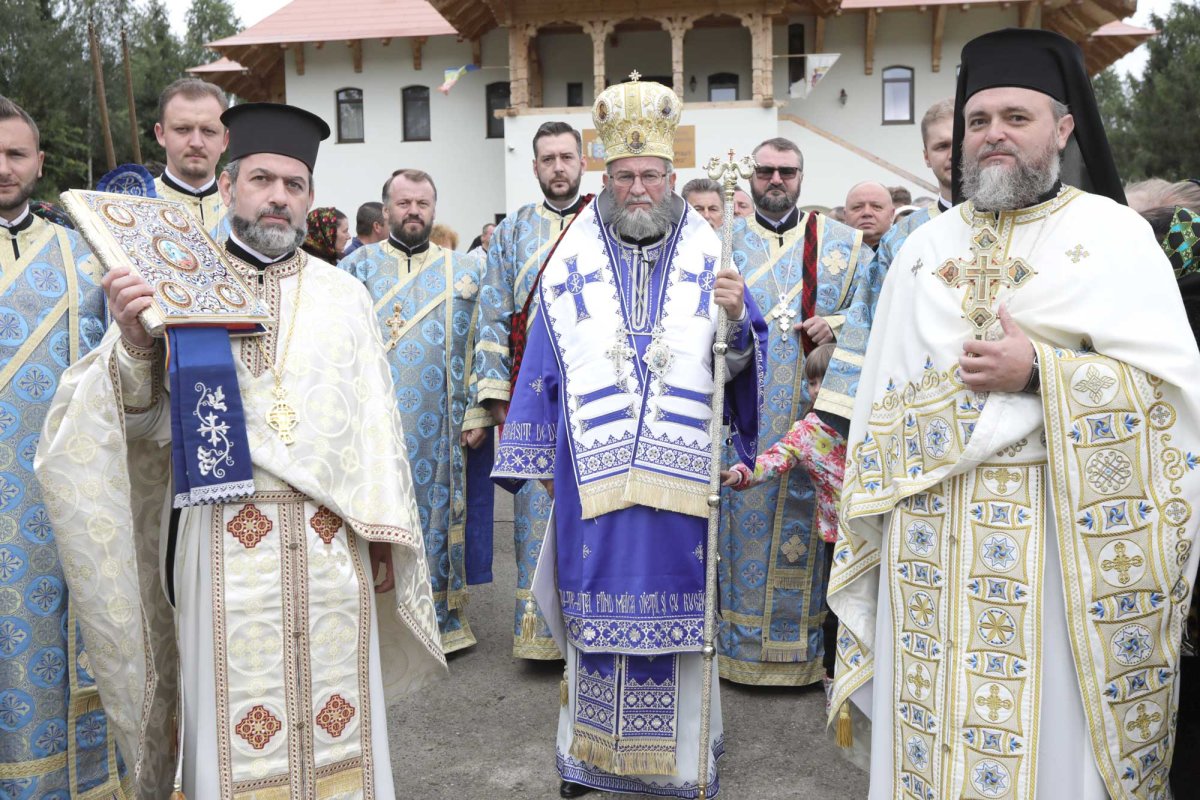 Slujiri arhierești la sărbătoarea Adormirii Maicii Domnului 123866